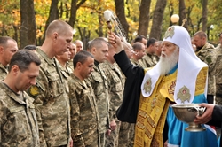Українських військовослужбовців у зоні АТО відвідав Патріарх Філарет.(ФОТО)